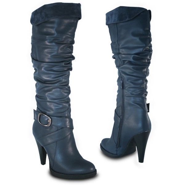 Blaue Stiefel